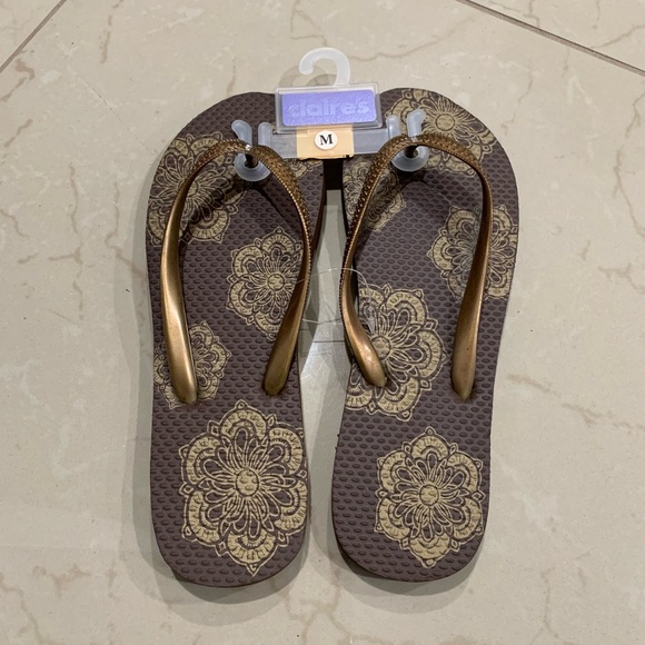 Claire's Shoes - Claire’s Super Cute Printed Flip Flop